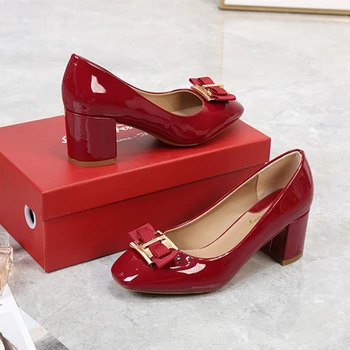 Arcul de brevete din piele mid-toc toc gros rotund toe femei singure pantofi de primăvară și de toamnă all-meci moda pantofi pentru femei