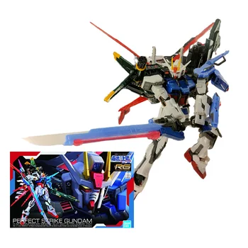 Bandai Gundam Model Kit Figura Anime RG 1/144 Lovitură Perfectă Gundam Metakkic Closs Injecție de Acțiune Figura Jucărie Jucarii pentru Copii